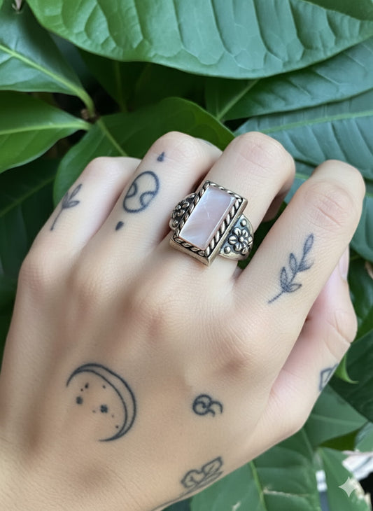 Vintage Carolyn Pollack Pink Mother of Pearl Ring